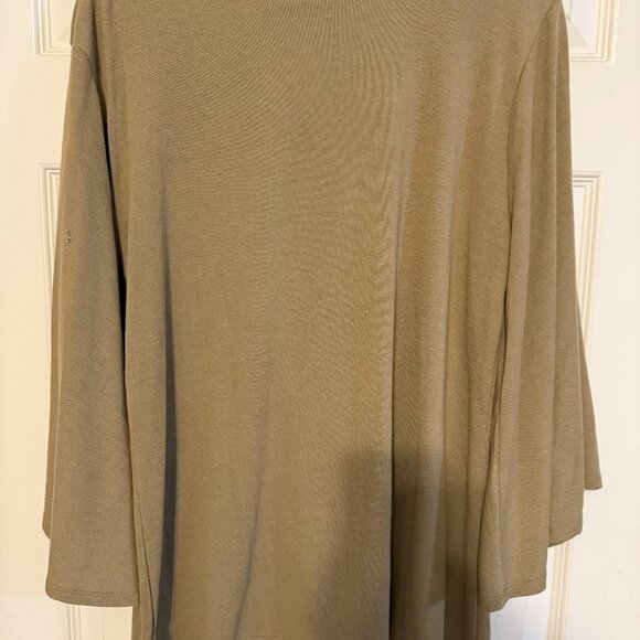 Zenana Olive Green Flowy Sleeve Top – Size Large, NWT, Lightweight & Feminine - Picture 2 of 3